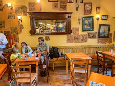 Le Petit Cafe Ljubljana