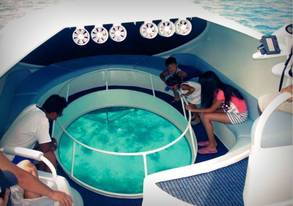 glass bottom boat